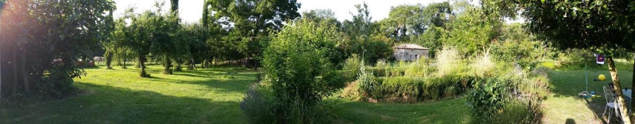 Semillac Domaine Du Grand Ormeau Bed & Breakfast エクステリア 写真