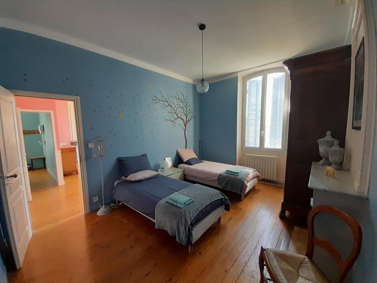 Semillac Domaine Du Grand Ormeau Bed & Breakfast エクステリア 写真